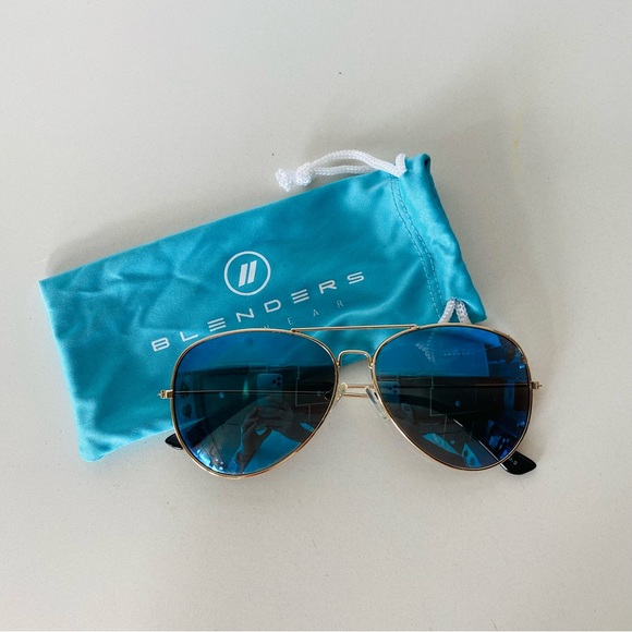 BLENDERS Gold Metal Blue Mirror Lenses Classic Aviator Sunglasses Sunnies Unisex
